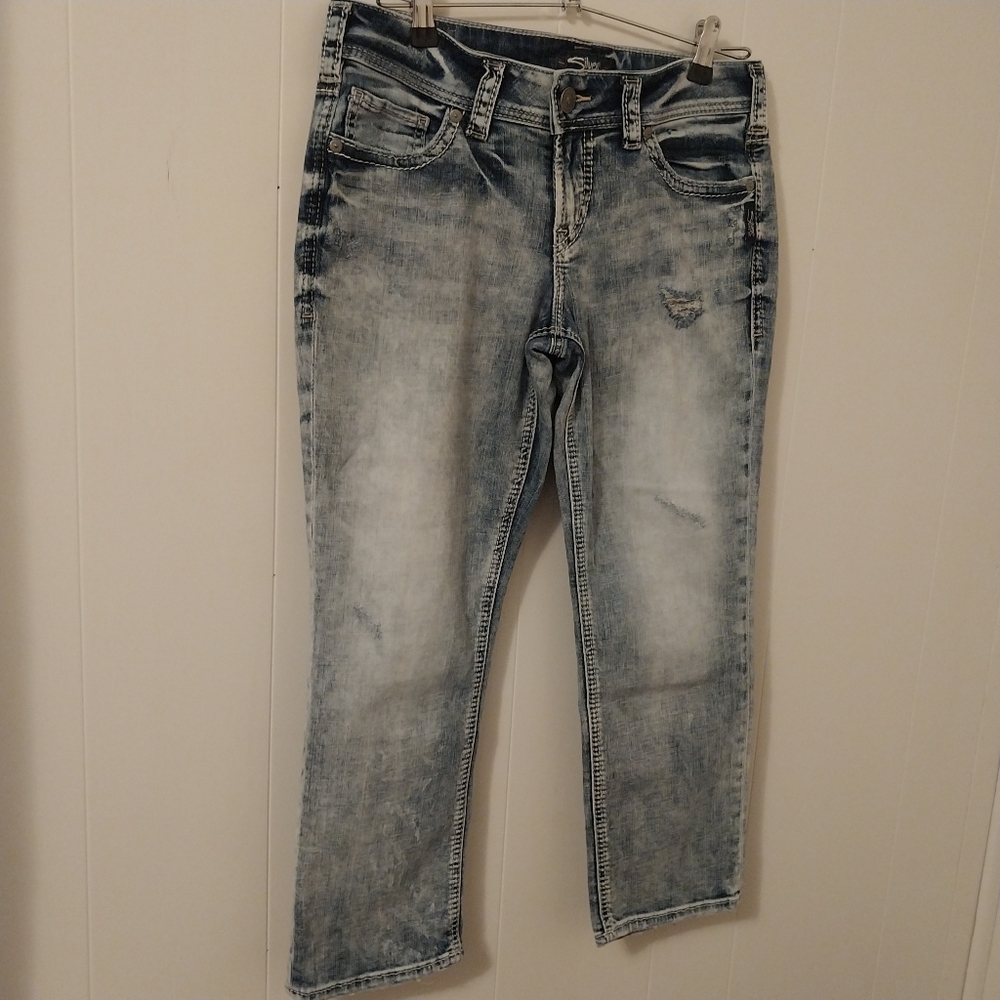 Silver Brand Women's SUKI Capris W29/22 1/2. Light Wash Denim.